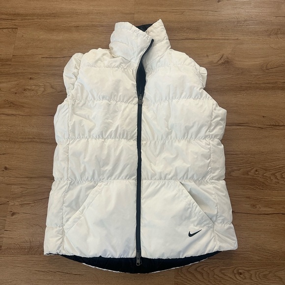 Nike Golf Tour Premium Reversible Down Vest Women's Puffer size medium - Picture 1 of 4